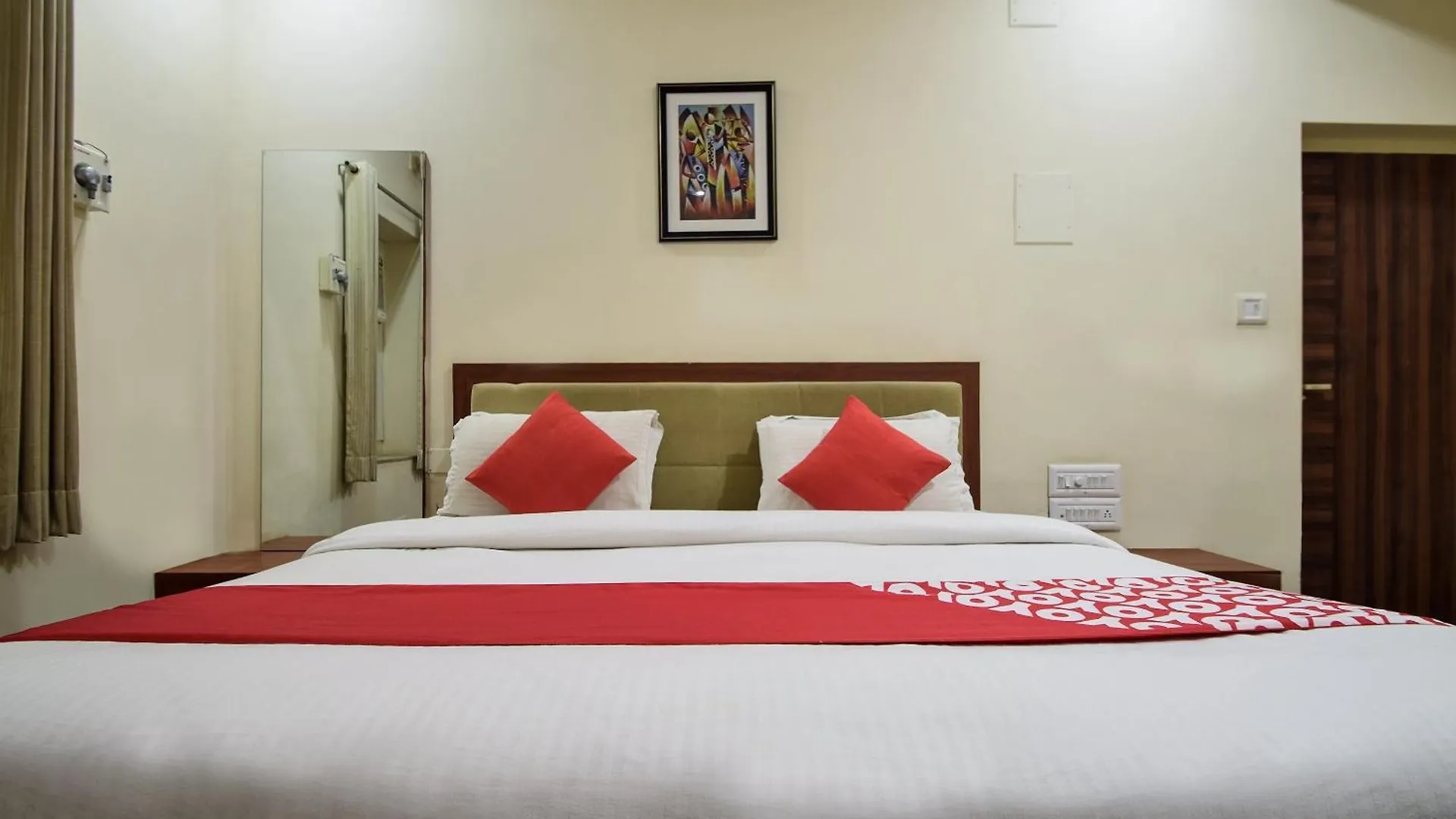 ***  Collection O Royal Icon Hotel Udaipur India